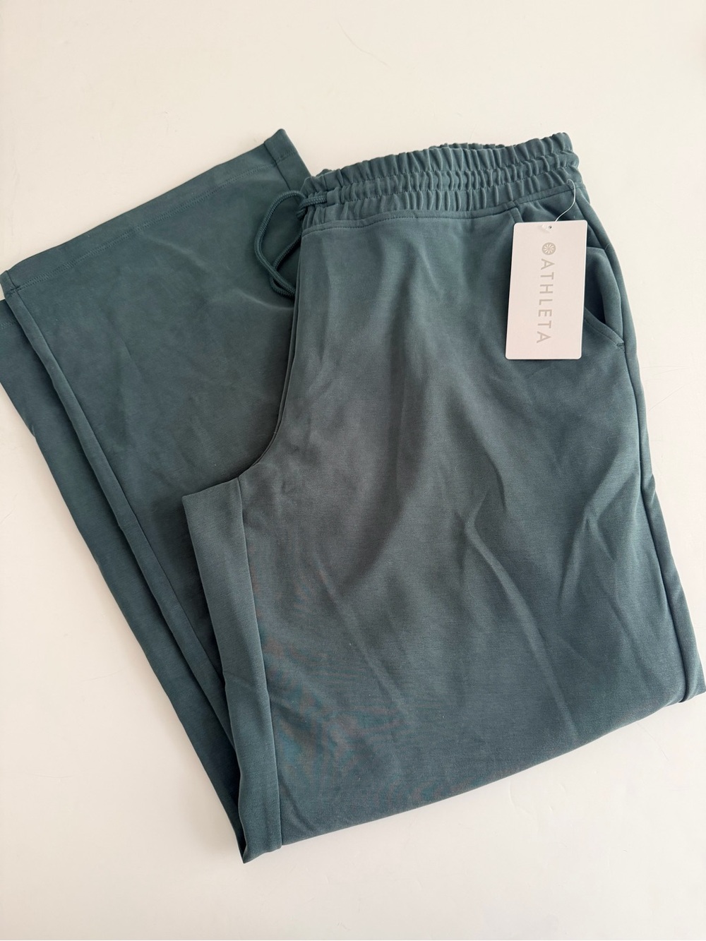 Athleta Seasoft Mid Rise Straight Pant NEW XL - Picture 7 of 8